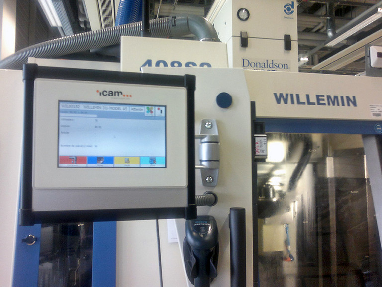 Terminal on an analog CNC machine to connect it to iCAMNet.