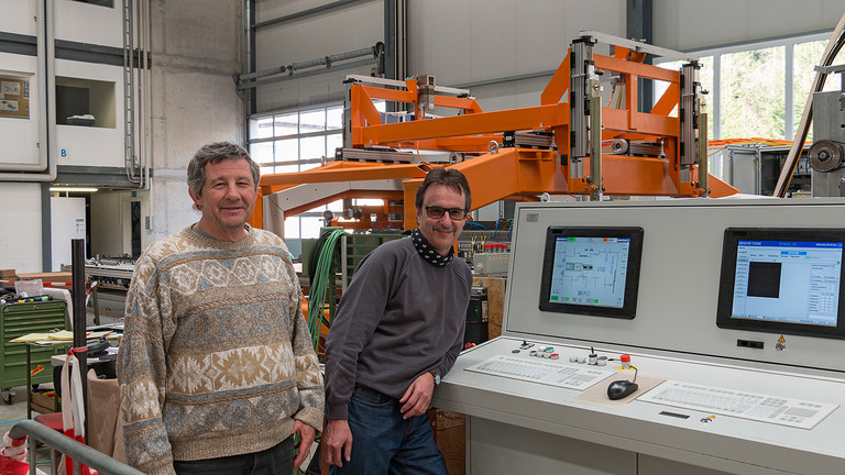 Konrad Näscher, tecnico applicazioni NUM e Ernst Sigg, tecnico software ANDRITZ Soutec AG (a destra)
