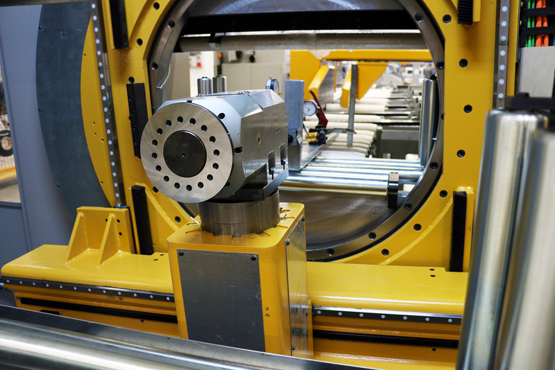 View of the two independent double exit milling heads, ...