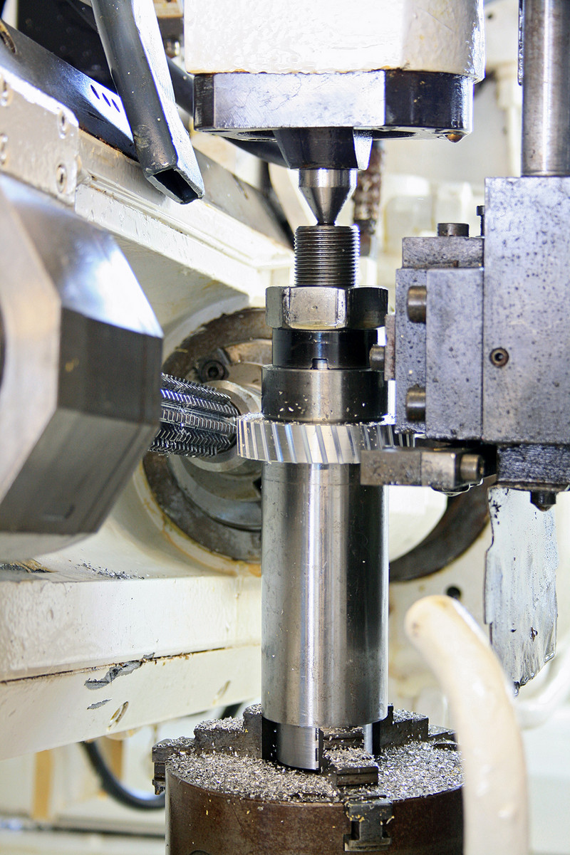 Lavorazione di test di un ingranaggio elicoidale. Lavorazione di test di un ingranaggio elicoidale.